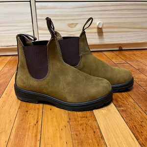 BLUNDSTONE 562 WOMEN'S CLASSICS CHELSEA BOOTS - SADDLE BROWN women’s 4.5 (7.5)